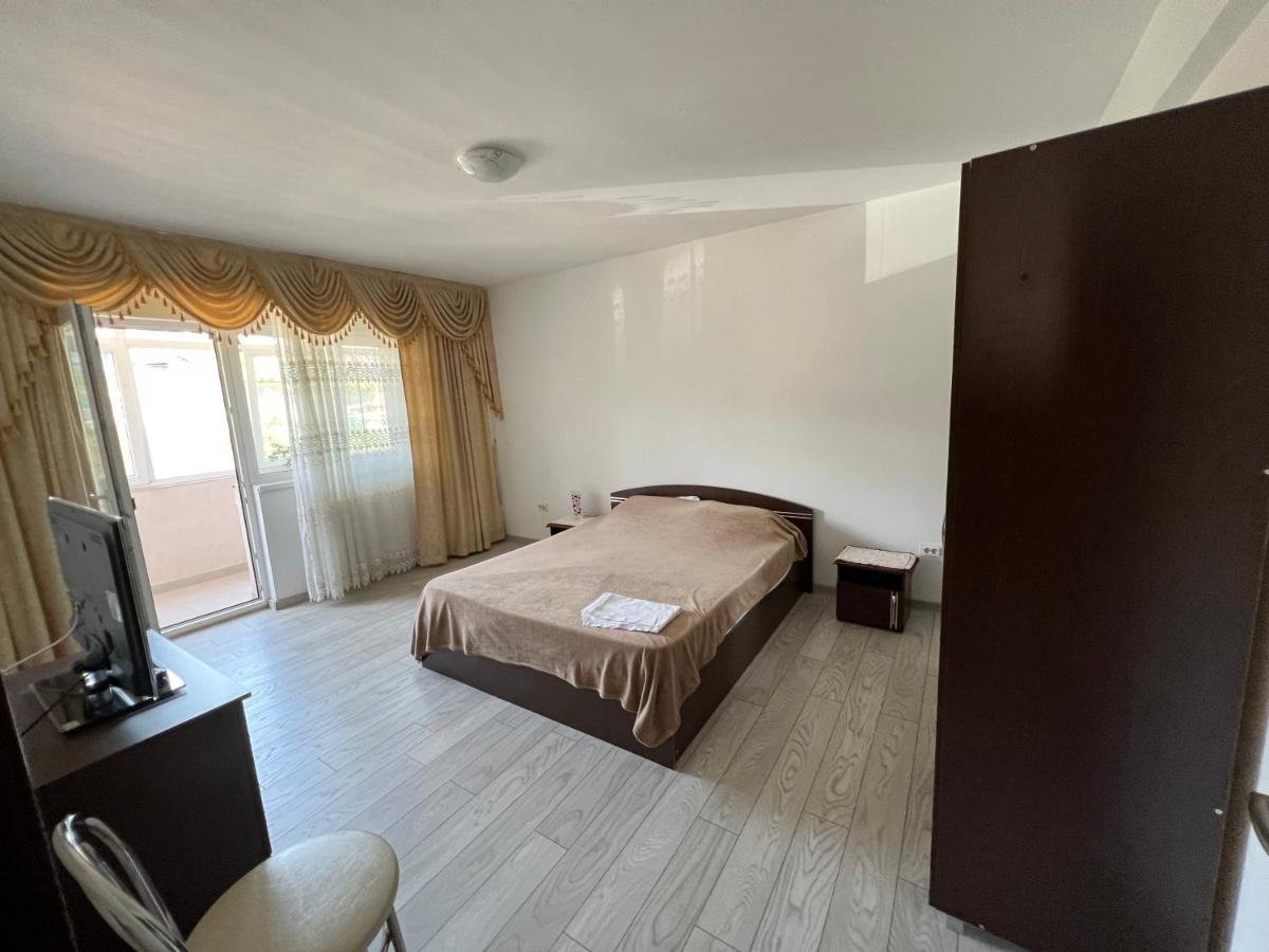 Ella Doo Apartament - 15 Min De Palas Hlincea Dış mekan fotoğraf